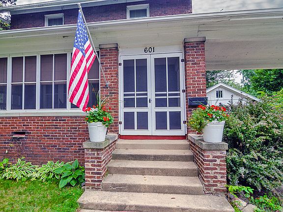 3rd image of 601 N Prospect Ave