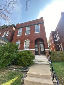 3452 Chippewa St, Saint Louis, MO, 63118
