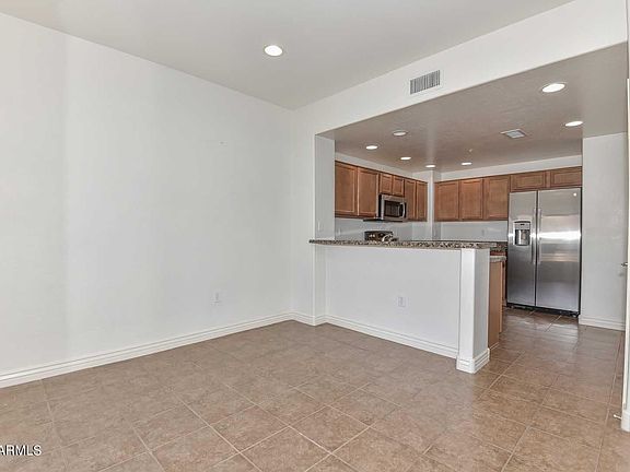 4th image of 21320 N 56th St Unit 2045