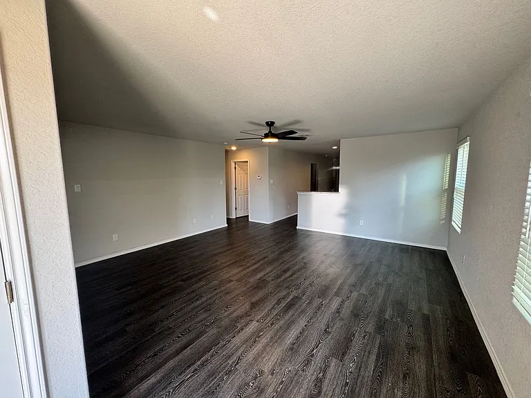 7618 Capstone Rdg — Photo 5