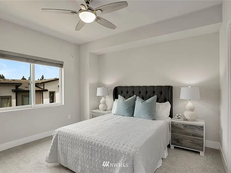 520 Fremont Walk SE — Photo 12