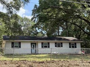 420 Deerfoot Ln, Cantonment, FL 32533