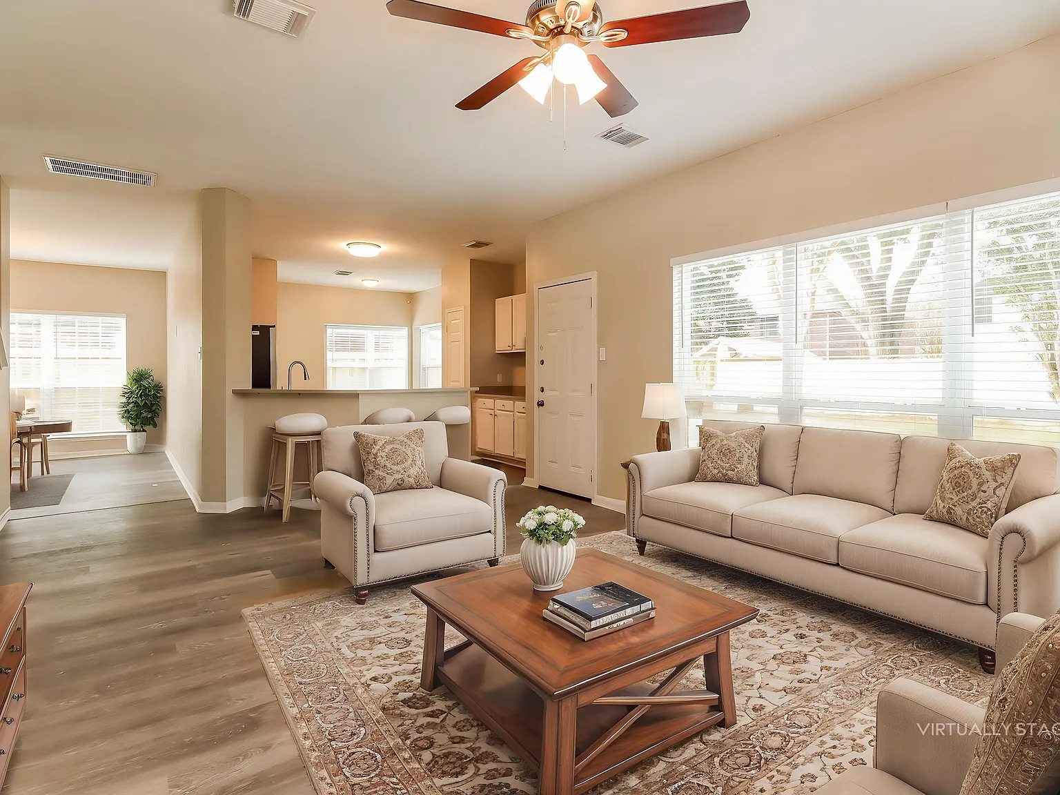 4 bed, 2.5 bath, 2484 sqft, $2,395 — Photo 2