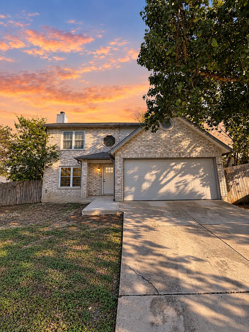 Beautiful 2 Story Home located in the Raintree Neighborhood — Photo 1