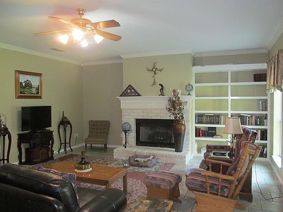 5th image of 609 County Road 4700