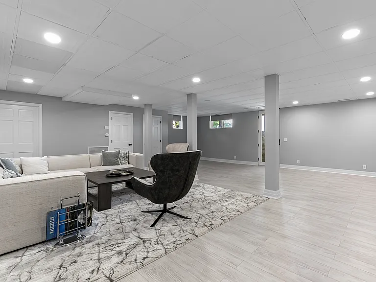 26 Three Mile Harbor Dr — Photo 40