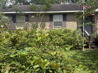 10408 Riverbend Dr, Moss Point, MS 39562