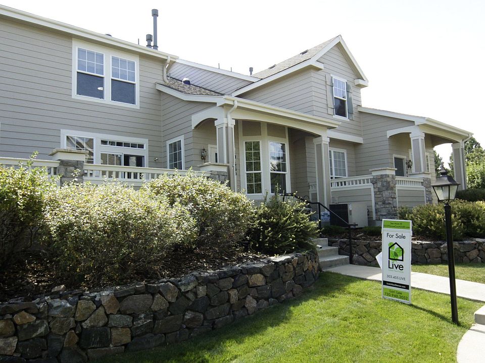 Easy Livign in this Fabulous Townhome