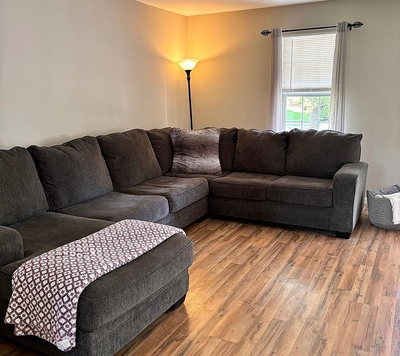 1st image of 202 Carriage Dr #202