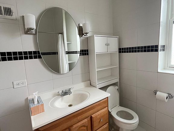 5th image of 3268 W Fullerton Ave #3