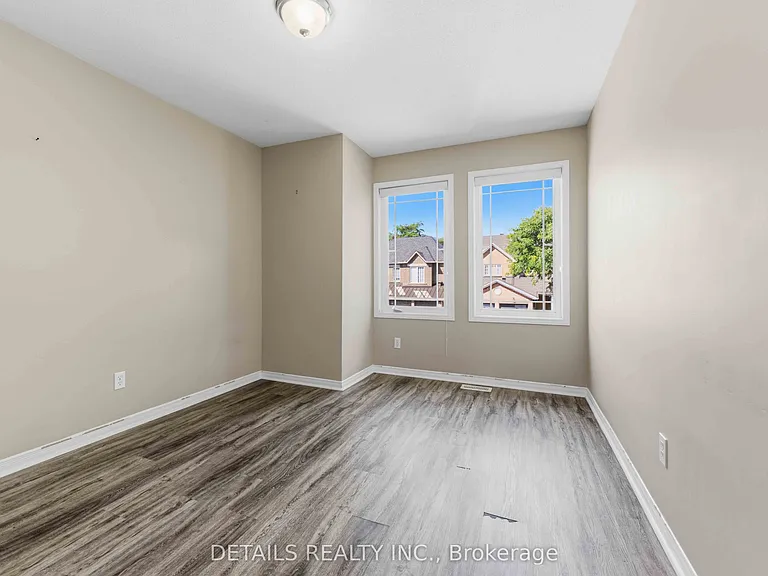 3 Gateshead Ave — Photo 32
