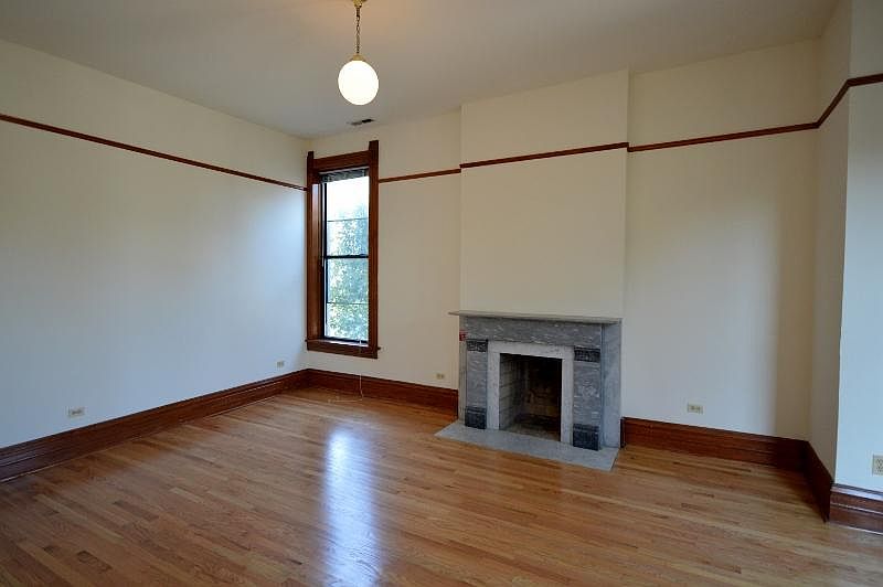 1st image of 2058 N Clybourn Ave #2