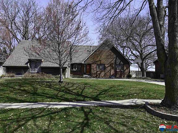 2nd image of 1460 Buckingham Dr