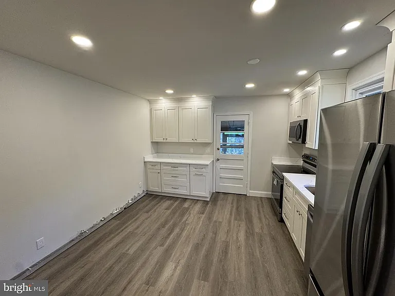 601 E Lakeshore Dr — Photo 5