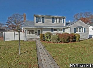 146 Fairview Ave, East Meadow, NY 11554