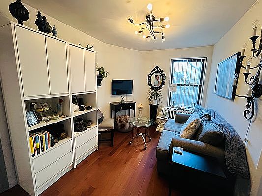 1st image of 219 A Ave #2R