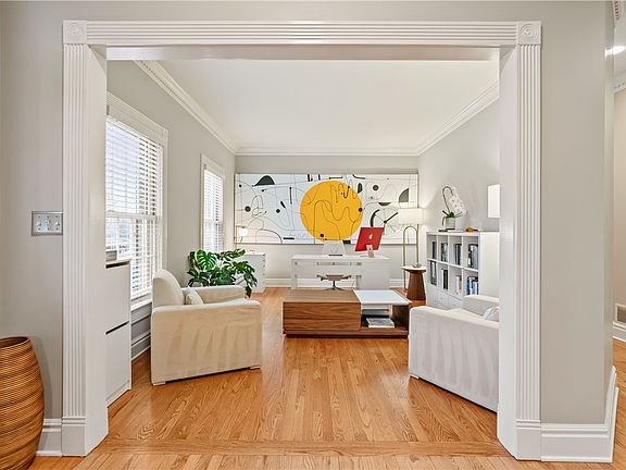 3rd image of 6008 W Grove Cir