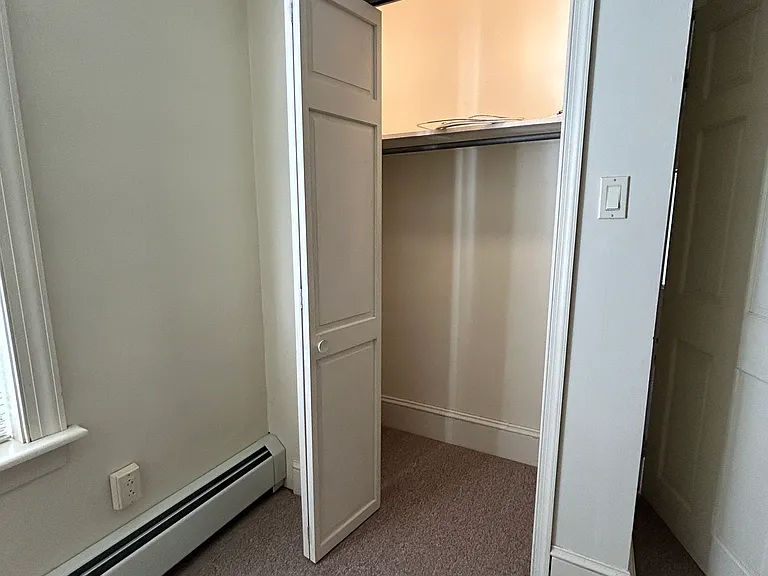 434 W Walnut St — Photo 15