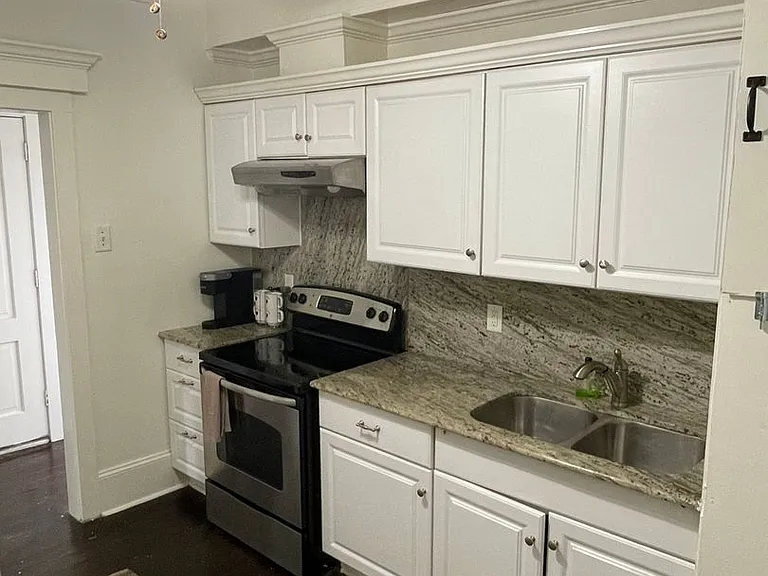 1300 Gov Nicholls St #3 — Photo 6