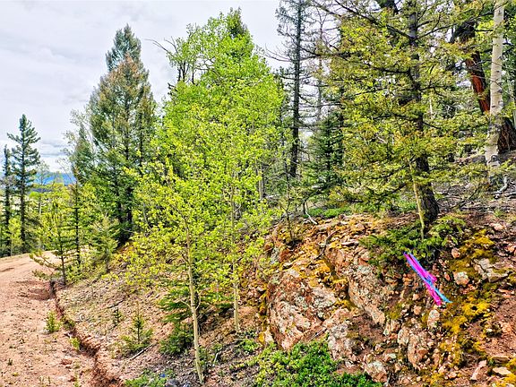 3rd image of 28 Old Squaw Rd