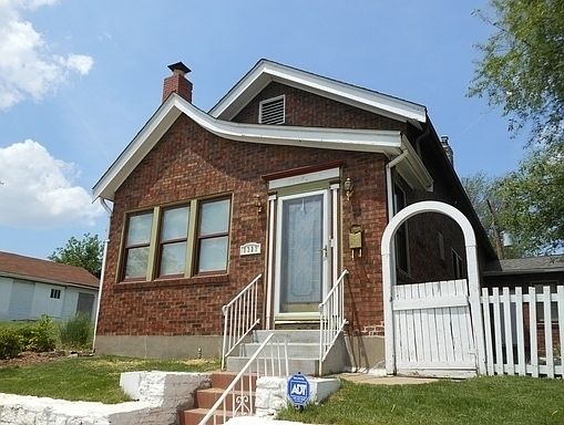1st image of 5323-5327 Riverview Blvd