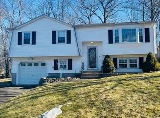145 Knob Hill Rd, Meriden, CT 06451