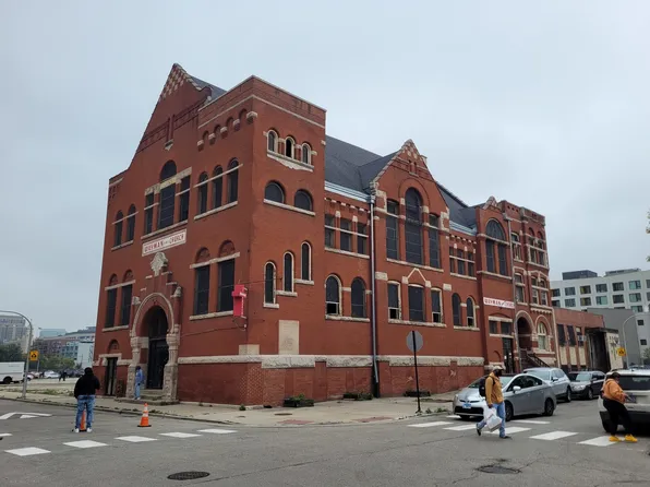 509 W Elm St, Chicago, IL 60610