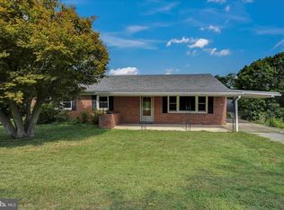 87 Ronald St, Glen Rock, PA 17327