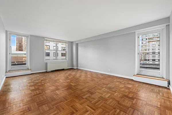 Sold by William Raveis Real Estate | media 22