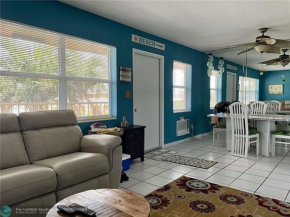 3rd image of 3212 NE 8th Ct APT 14