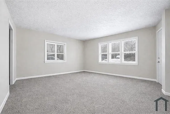 2058 Mac Ct — Photo 4
