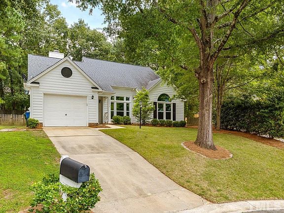 2nd image of 5705 Earlham Ct