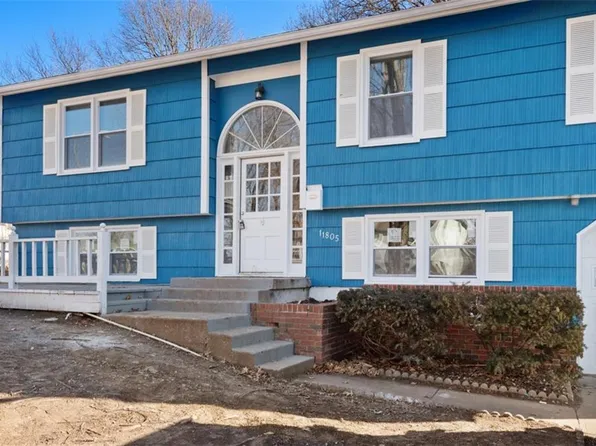 11805 Armitage Dr, Kansas City, MO 64134