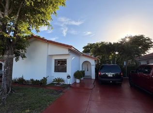 Point Lake Villas, Miami, FL 33193