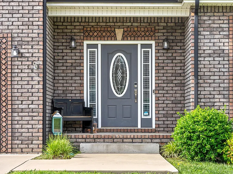 2831 Chatfield Dr — Photo 2
