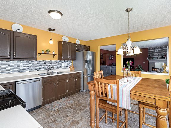 3rd image of 11004 Pelphry Ln