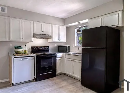 2 bed, 950 sqft, $950 — Photo 4