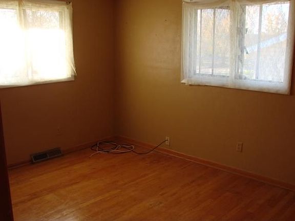 3rd image of 2034 W 30th St