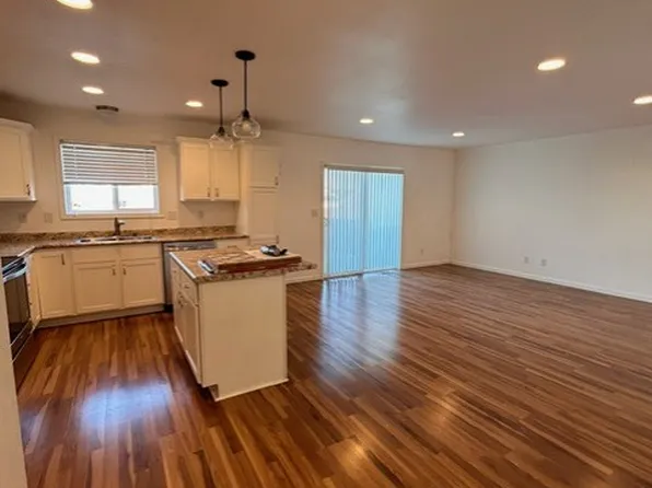 1625 10th Ave E #109-1, West Fargo, ND 58078