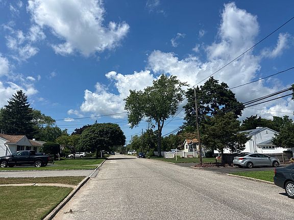 5th image of 2703 Gull Ave