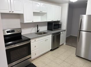 11 Park Lane Ct, Buffalo, NY 14221