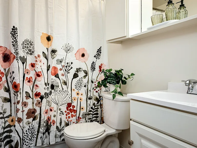 One Bedroom | Bathroom
