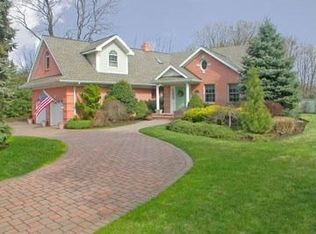 466 Grandview Ave, Wyckoff, NJ 07481