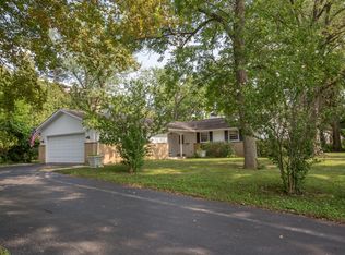 26 Hawley Ct, Grayslake, IL 60030