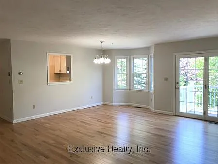 3 bed, 2.5 bath, $4,100 — Photo 2