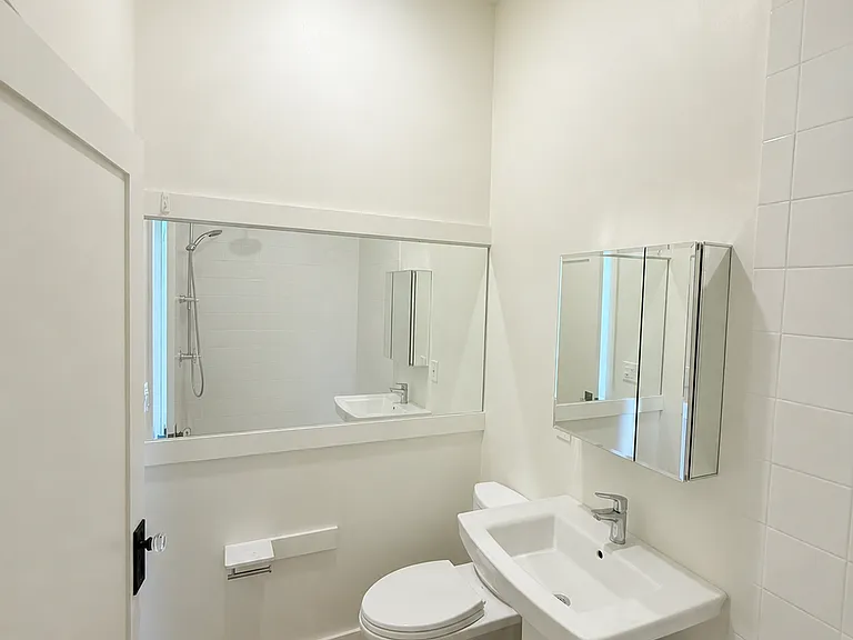 1514 Garden St #8 — Photo 9
