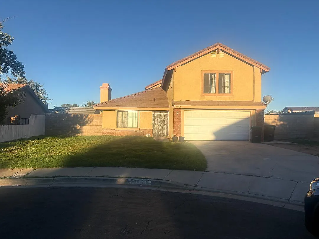4 bed, 2034 sqft, $3,200 — Photo 2