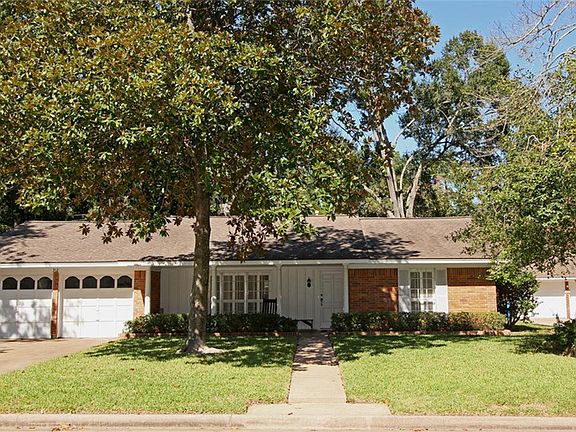 3rd image of 312 Wildwood Ln