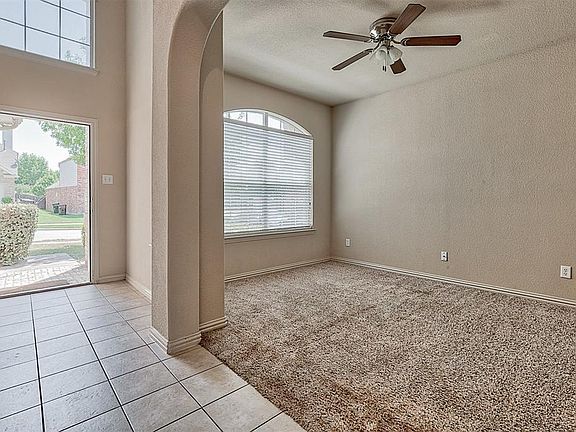 3rd image of 7205 Petersburg Dr