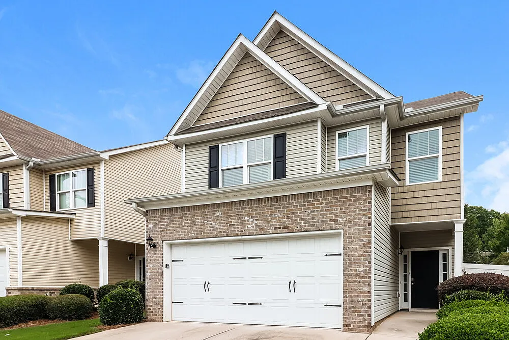 4 bed, 2.5 bath, 1800 sqft, $1,870 — Photo 4